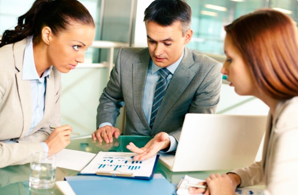 Decisiones financieras y rentabilidad en la gestión empresarial