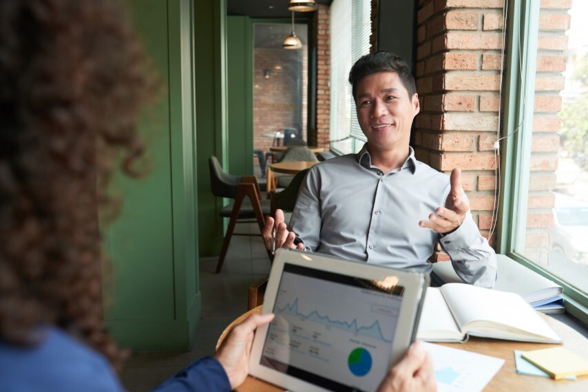 Integrar KPIs financieros en inversiones